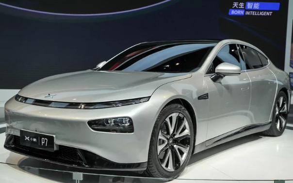 小鵬和蔚來哪個(gè)好？小鵬為什么比蔚來便宜很多？